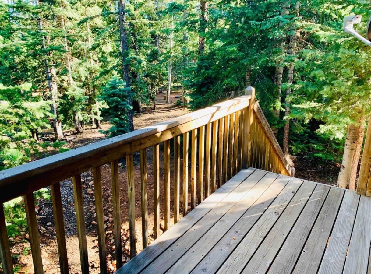 Adventure Awaits 3King Bed,2Bath Log Cabin In Heart Of Duck Creek Village! Dış mekan fotoğraf