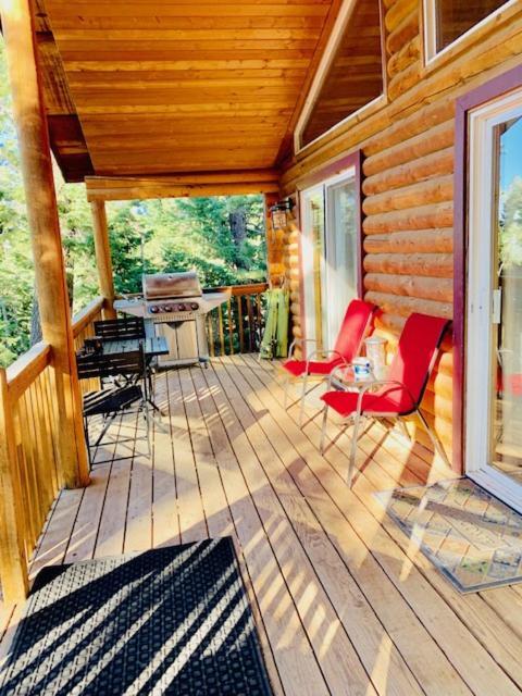 Adventure Awaits 3King Bed,2Bath Log Cabin In Heart Of Duck Creek Village! Dış mekan fotoğraf